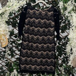 Jessica Howard Black and Cream Lace Long Sleeve Dress